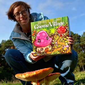 Marinde Kneppers is spelontwerper en verkoopt deze spellen via haar webshop wereldwijd